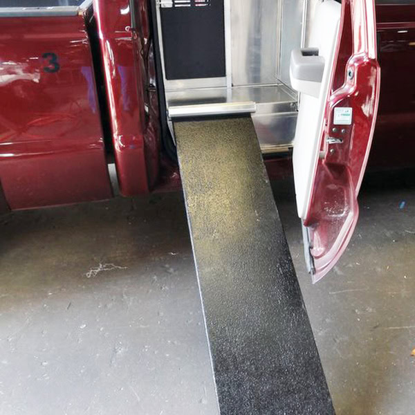 K9 Platform Ramp with under cage storage