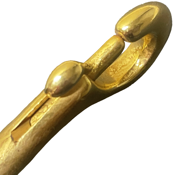 Bolt Clip Close Up